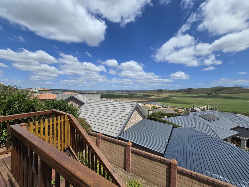 4 Bedroom Property for Sale in Reebok Western Cape